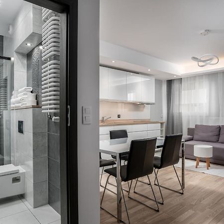 Rentplanet - Apartamenty Atal Tower วรอตซวาฟ ภายนอก รูปภาพ