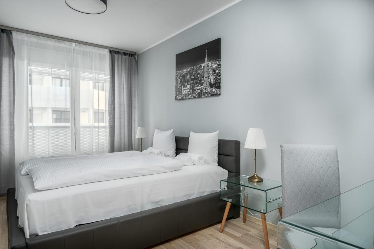 Rentplanet - Apartamenty Atal Tower วรอตซวาฟ ภายนอก รูปภาพ