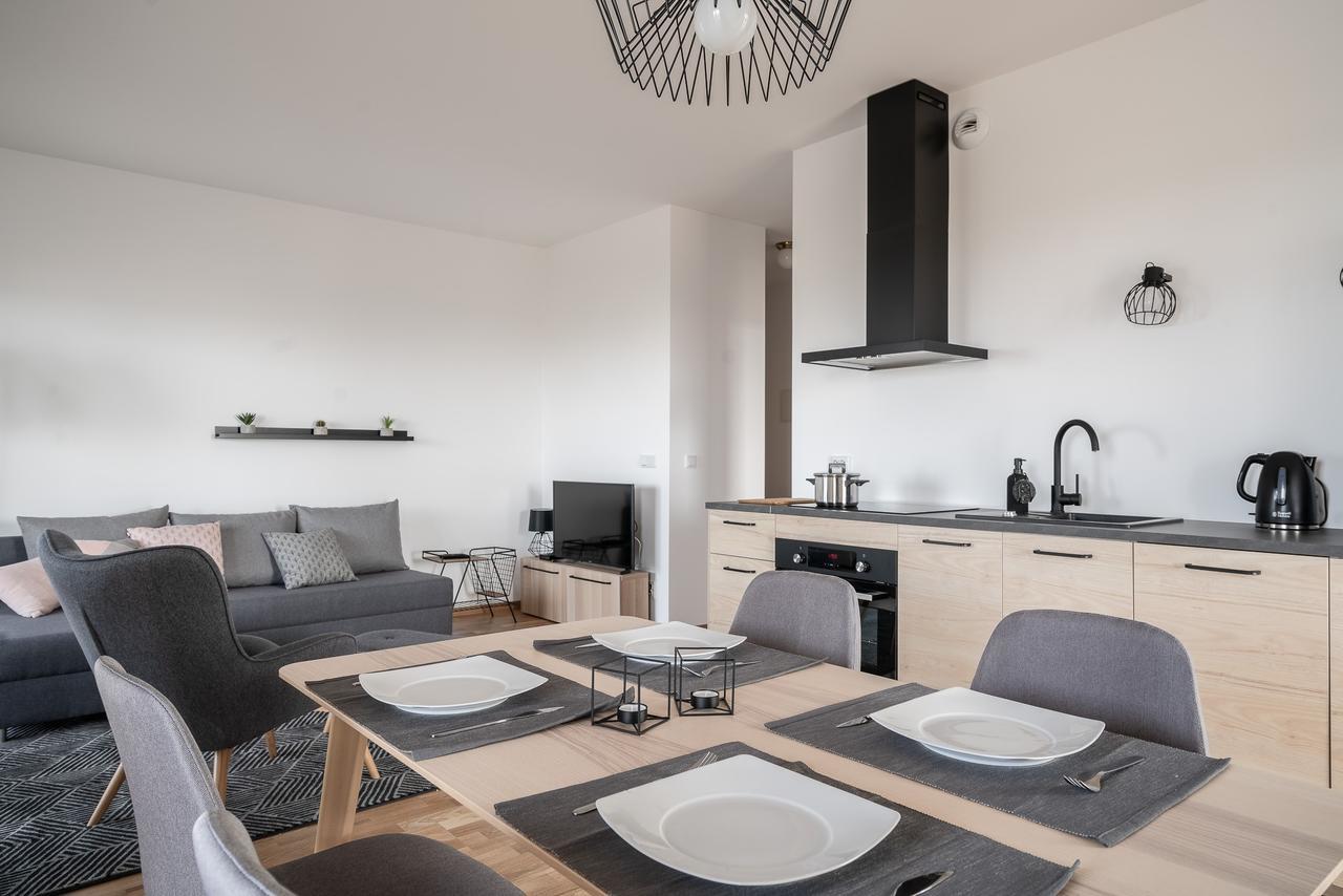 Rentplanet - Apartamenty Atal Tower วรอตซวาฟ ภายนอก รูปภาพ